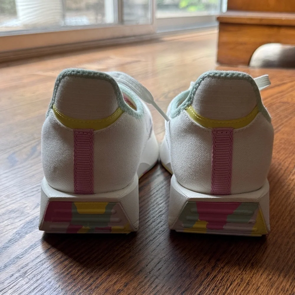 Allbirds Women's 11 White and Pink Sneakers - Picture 5 of 8